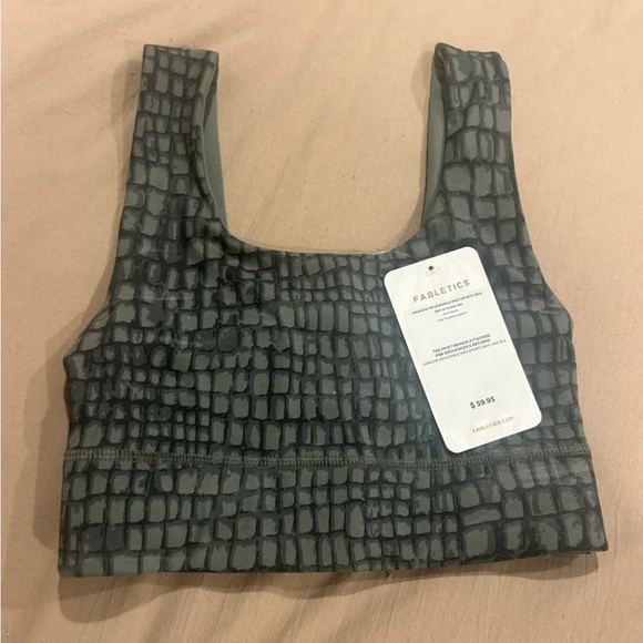 Fabletics Harlow Reversible Medium Impact Sports Bra- NWT - Picture 4 of 5